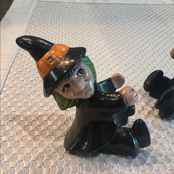 Rare Halloween Ceramic Witch Candleholders - Picture 3 of 15